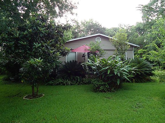 2nd image of 210 Lakeside Dr