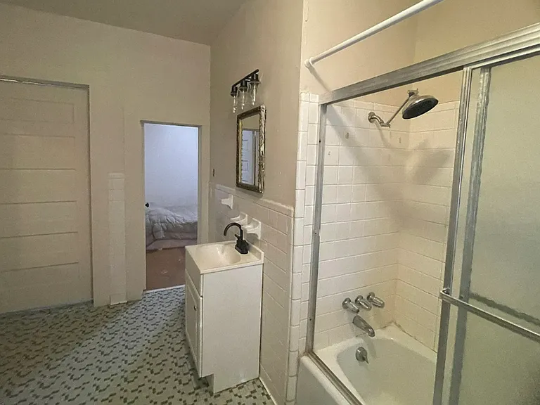 46 E Calhoun St — Photo 8