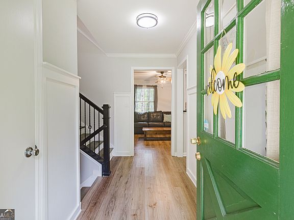 4th image of 2762 Shetland Ln NW
