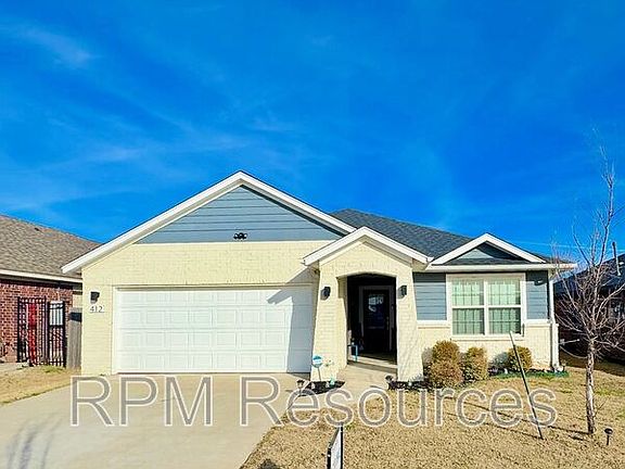 2nd image of 412 Kearny Ln