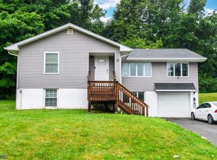 2 Glen Rd N, Vernon Twp., NJ 07422