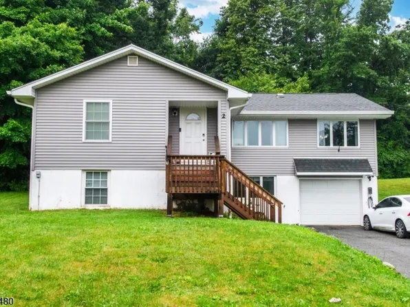 2 Glen Rd N, Vernon Twp., NJ 07422
