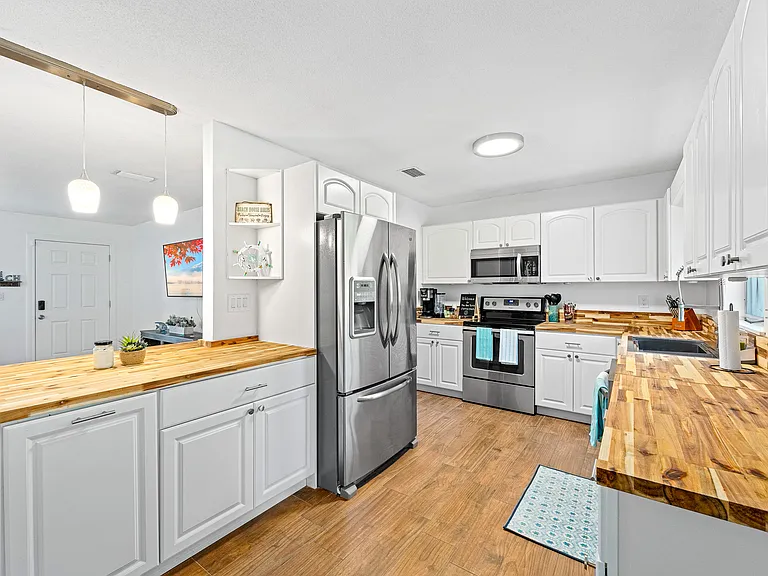 2549 Clarendon Ave — Photo 19
