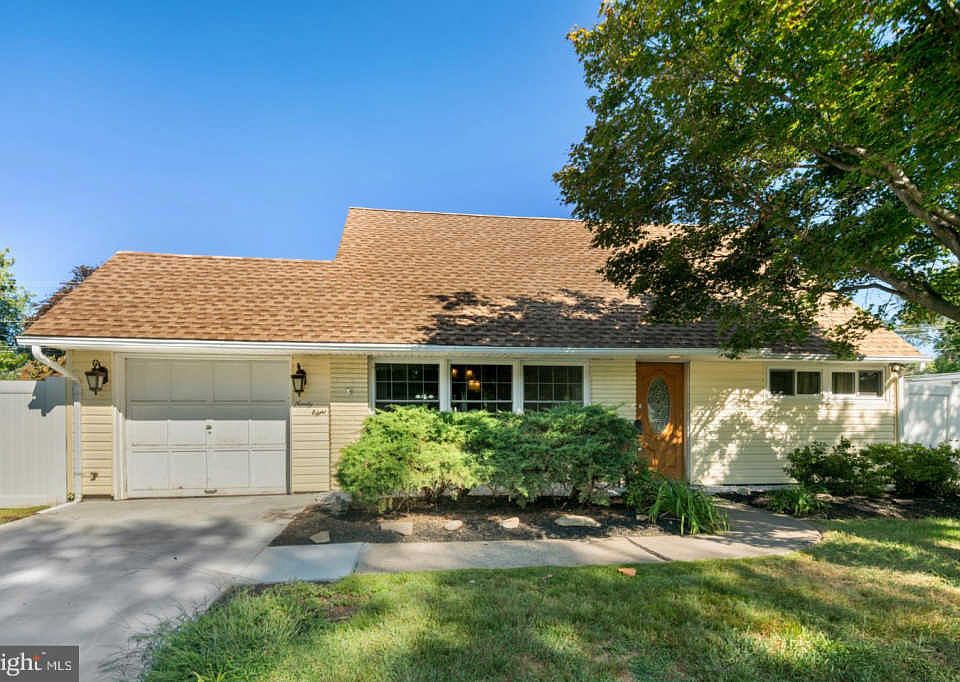98 Mill Dr, Levittown, PA 19056 Zillow