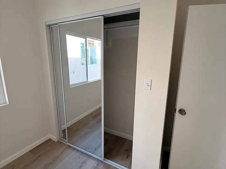 3637 Agnes Ave #B — Photo 8