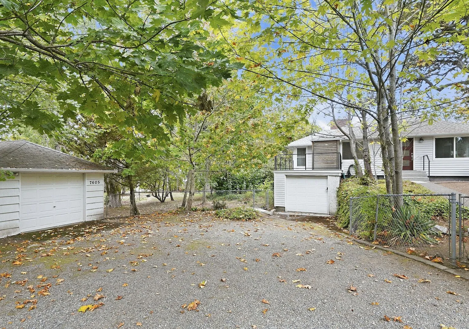 Private University Place Retreat with Deck, Gardens & Two Garages — Photo 4