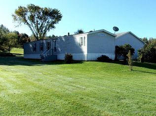 9 Kenney Ln, Skowhegan, ME 04976