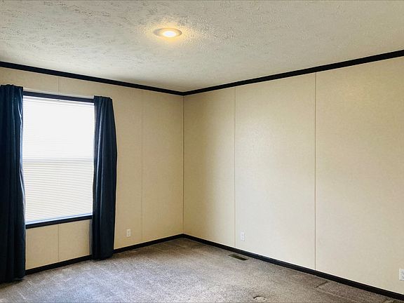 5th image of 1801 Deerfield St #122