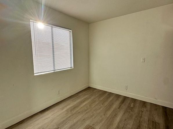 2121 Oceanus Ln APT 2