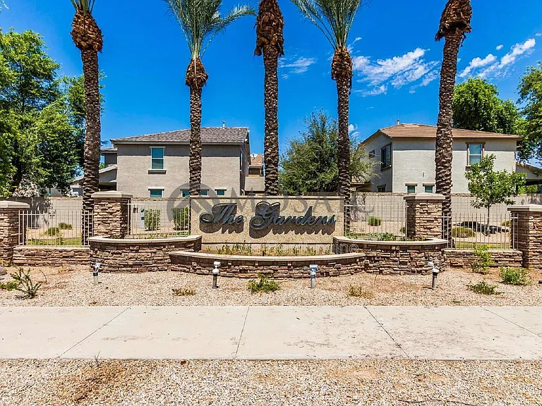 1384 S Sabino Dr — Photo 36