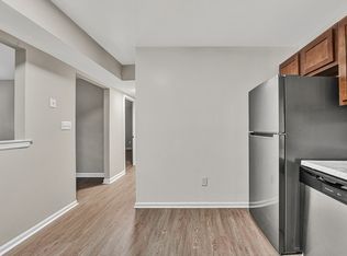Flats at Glade Creek, Vinton, VA 24179