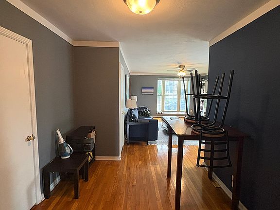 5th image of 3435 Broadway Pl APT B