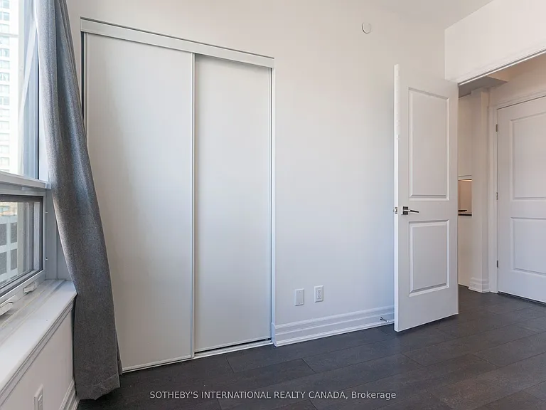 30 Elm Dr W #502 — Photo 29