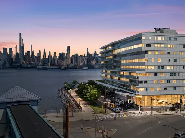 800 Avenue At Port Imperial image 19 of 28