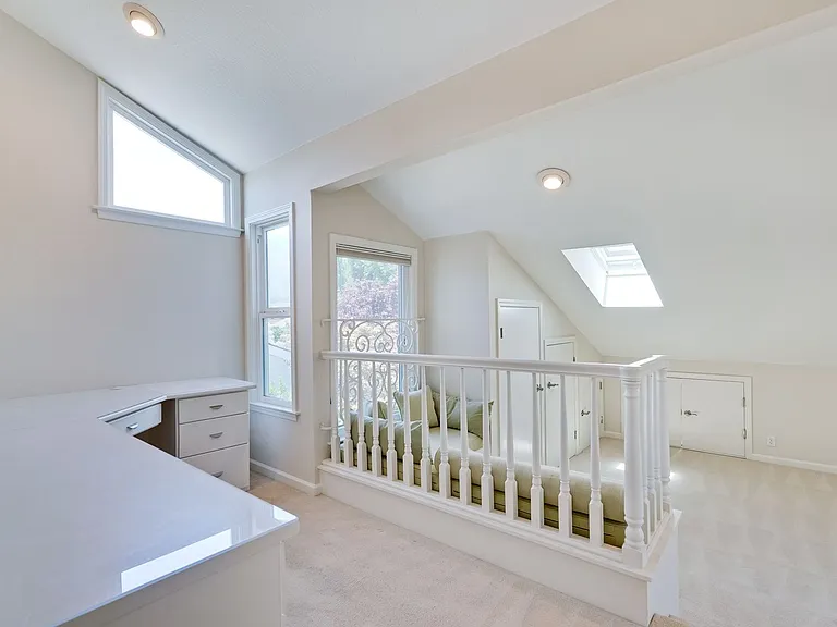 803 Runningwood Cir — Photo 49