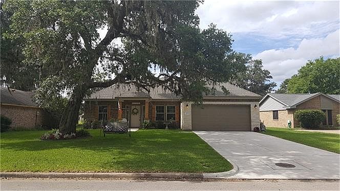1st image of 277 Crestview Dr