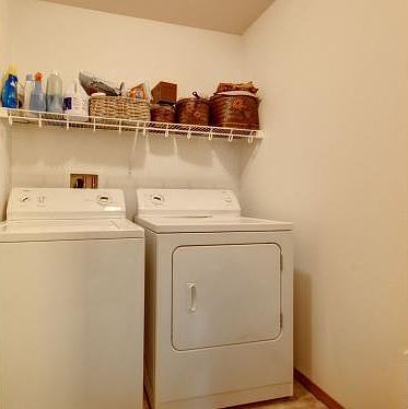 1st image of 1044 Shawn Ave