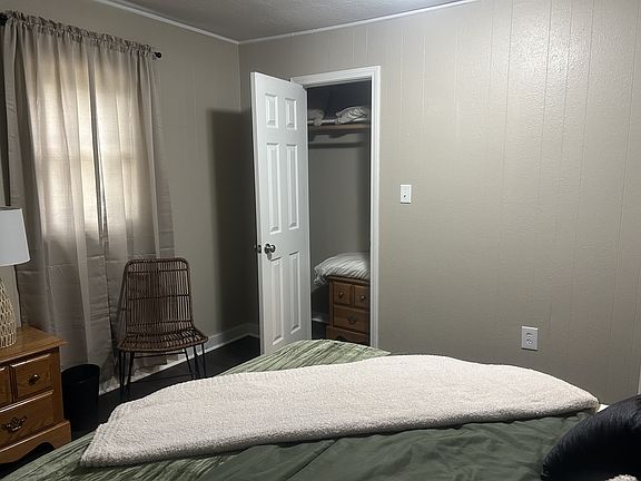 5th image of 273 E Lake St