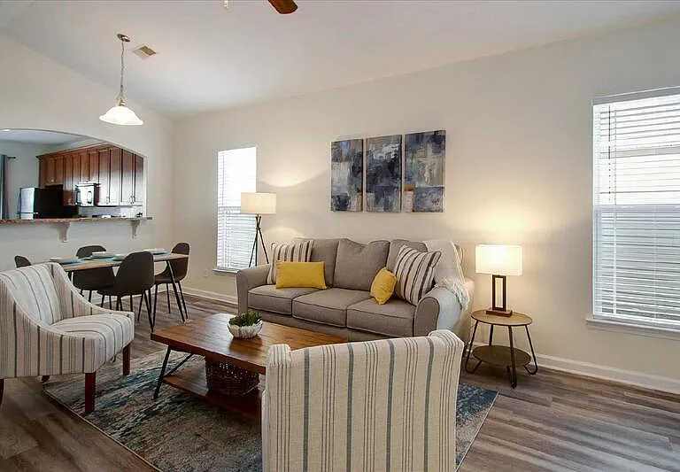 11 Summer Lake Way — Photo 5
