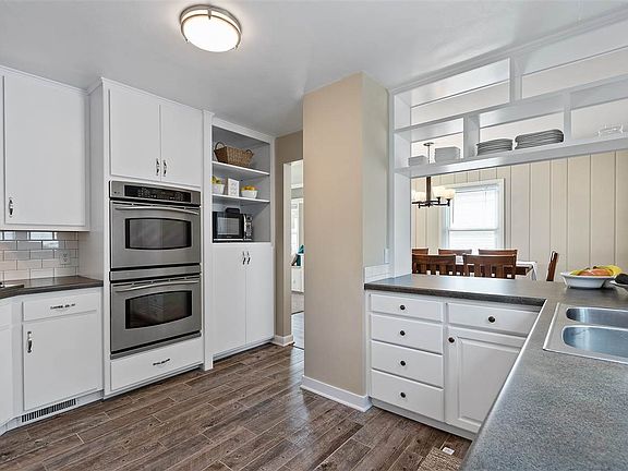 5th image of 942 Caroline St