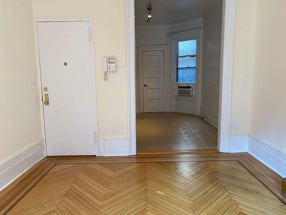 2nd image of 26 W 27th St APT 72