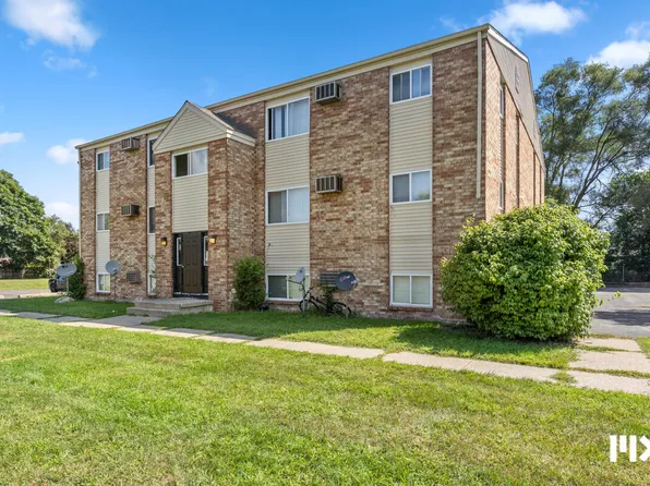 2323 30th St SW, Wyoming, MI 49519