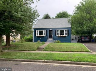 504 Gloucester Ave, Magnolia, NJ 08049