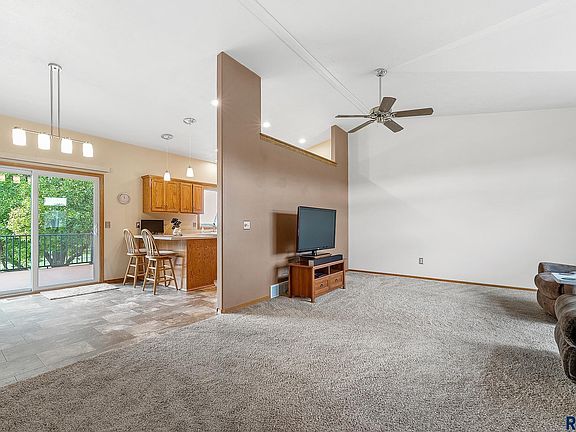 3rd image of 6409 S Crane Ave
