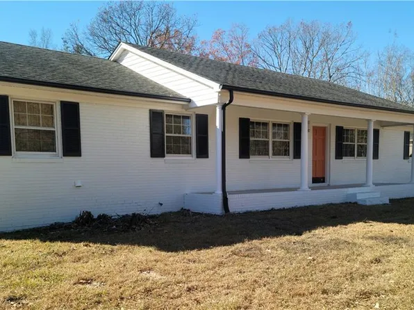 5261 Windemere Cir, Trinity, NC 27370