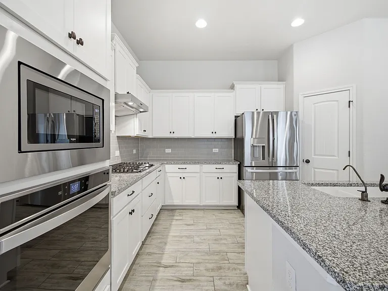 121 Wickersham — Photo 11