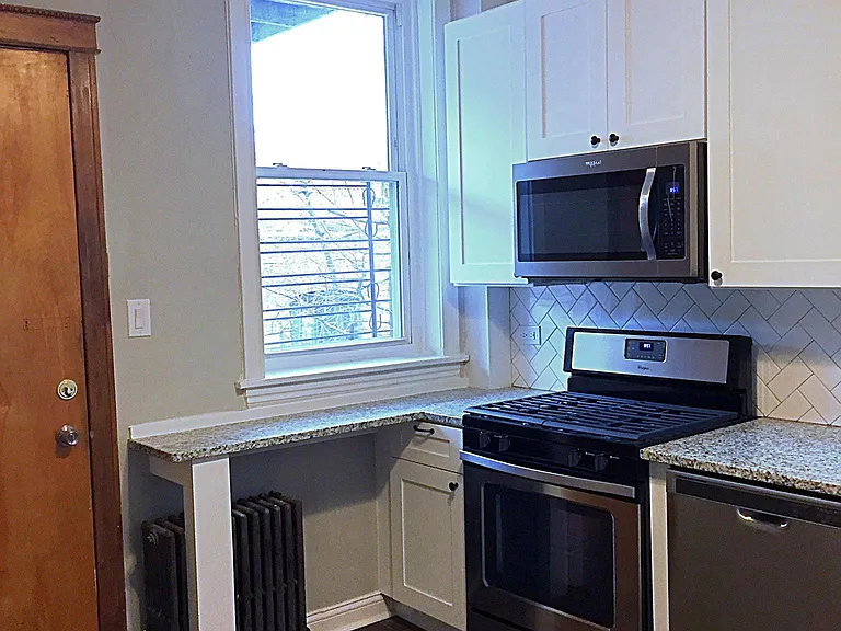 5339 S Maryland Ave — Photo 8