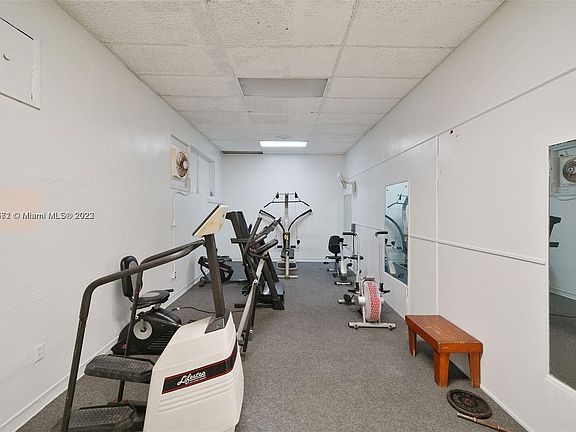5th image of 18707 NE 14th Ave APT 737