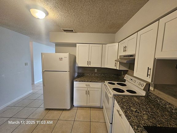 4th image of 711 Skylark Dr