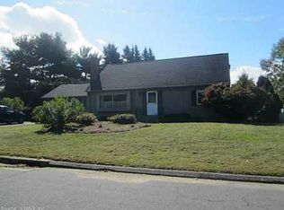 7 Stanley Dr, Enfield, CT 06082