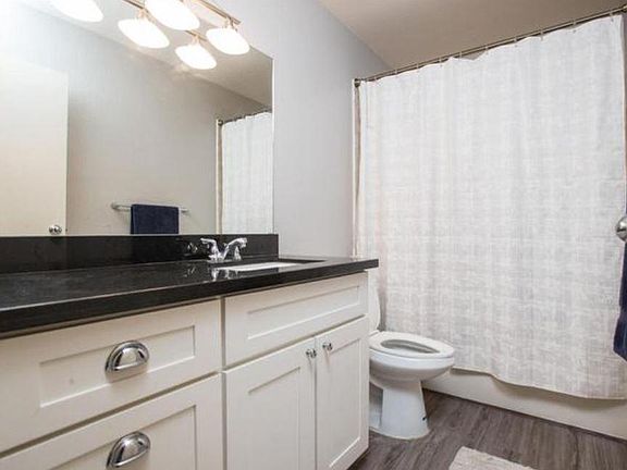 3rd image of 4630 N 68th St Unit 212