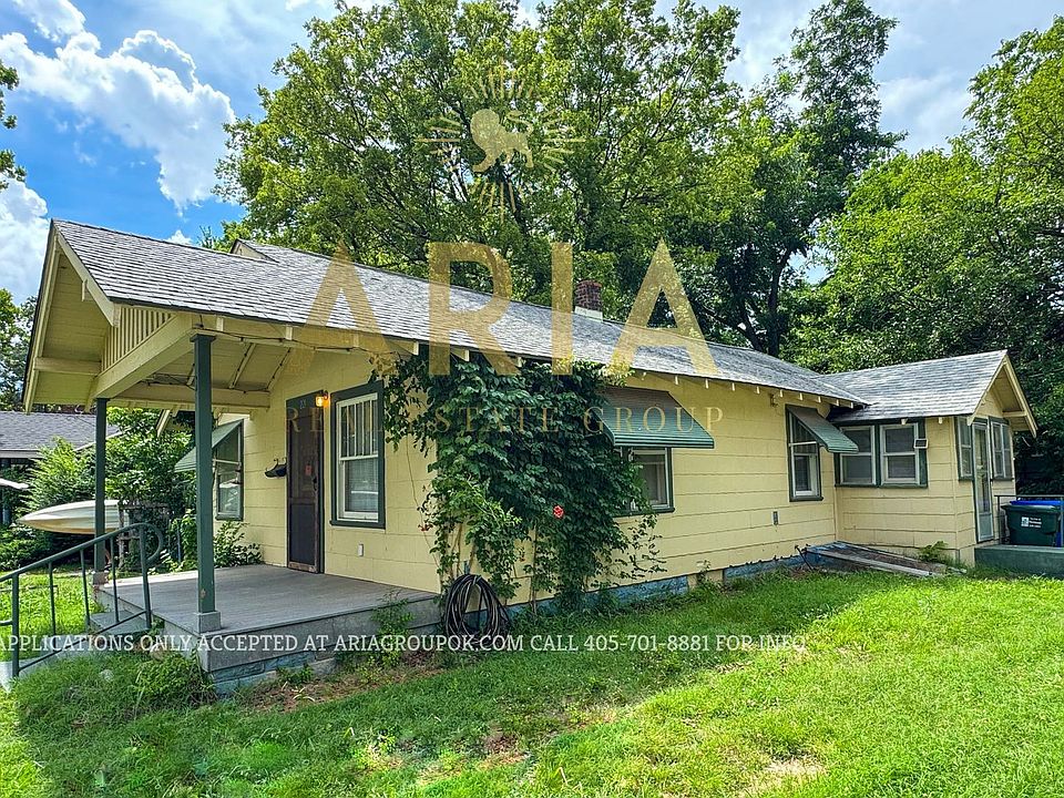 1st image of 221 Emelyn St