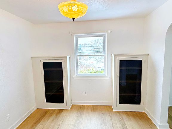 First floor _ bright and airy living and dining area