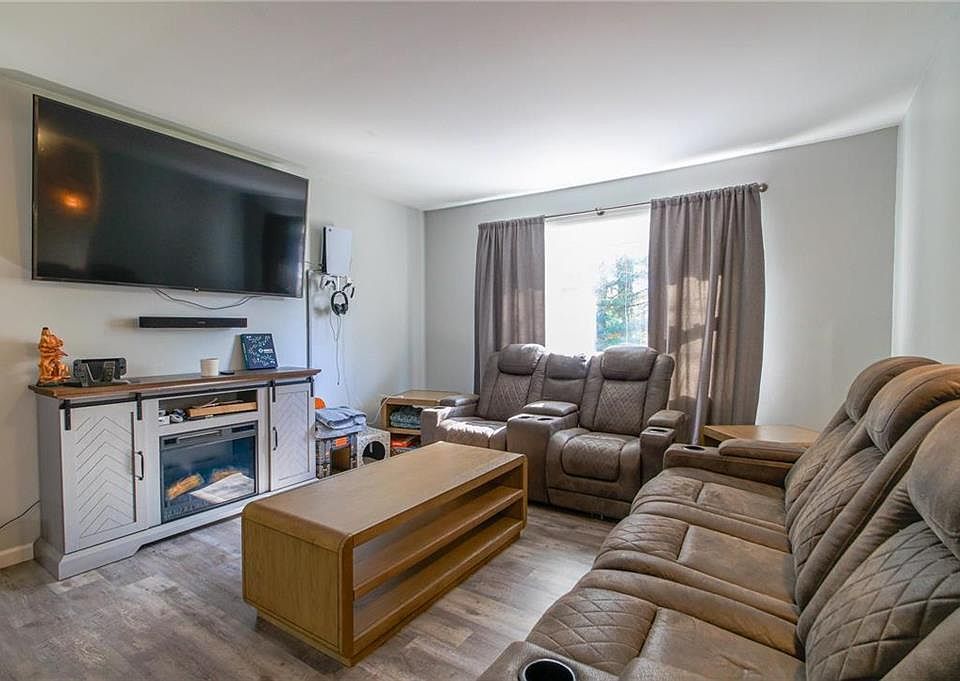 6931 Sweetwood Dr, Macungie, PA 18062 Zillow
