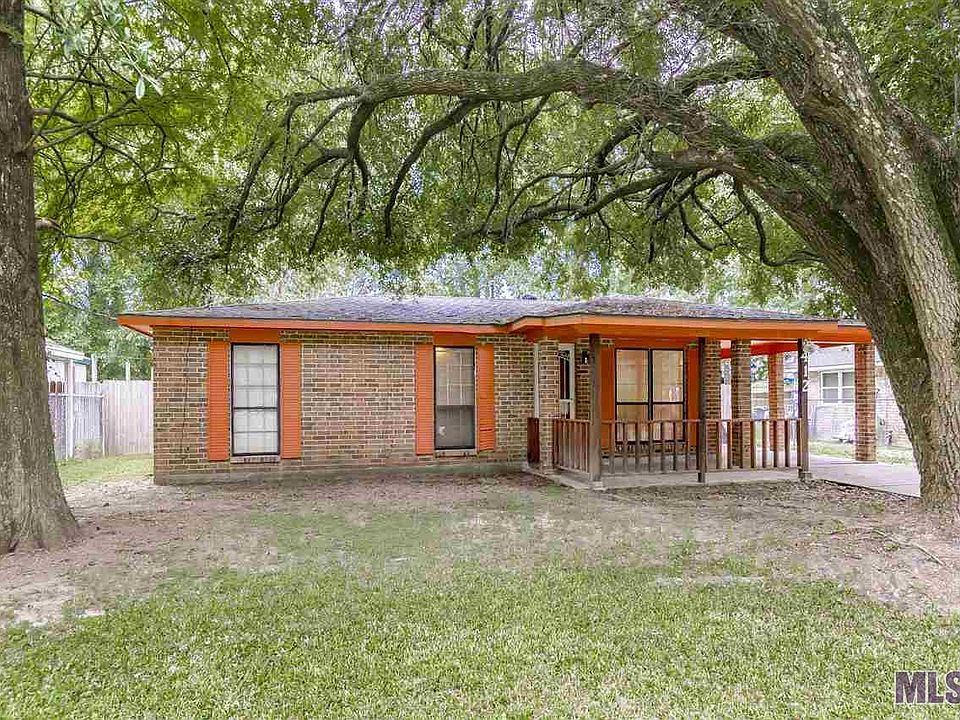 1st image of 412 Cypress Dr