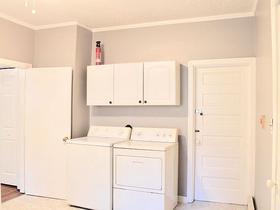 3rd image of 1605 Branson Ave #1