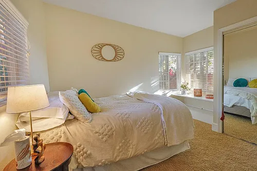 2940 Kenmore Pl Photo 1