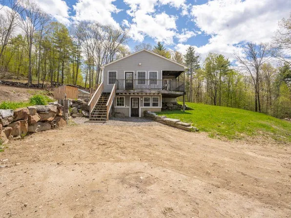 15 Waldron Drive, Limerick, ME 04048