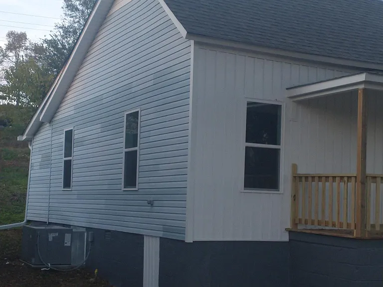 721 Terrace St — Photo 2