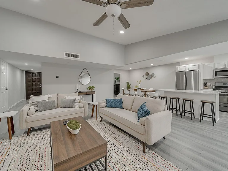 2922 Clover Valley Dr — Photo 6