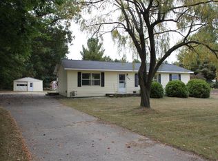 744 Schultz St NW, Sparta, MI 49345