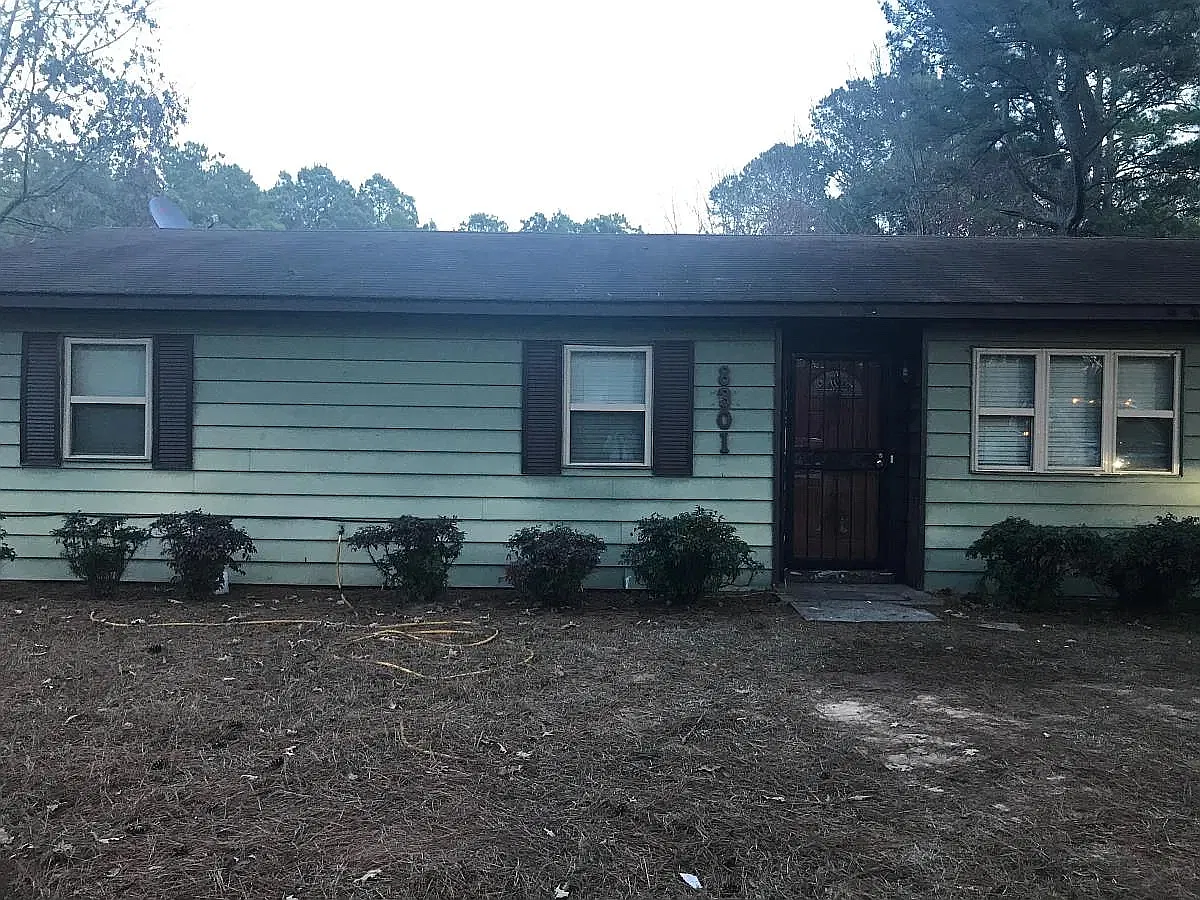 8301 Old Warren Rd — Photo 1