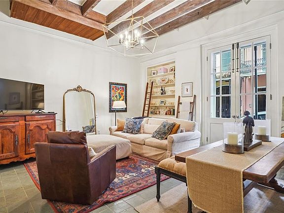 4th image of 524 Saint Philip St APT 1A
