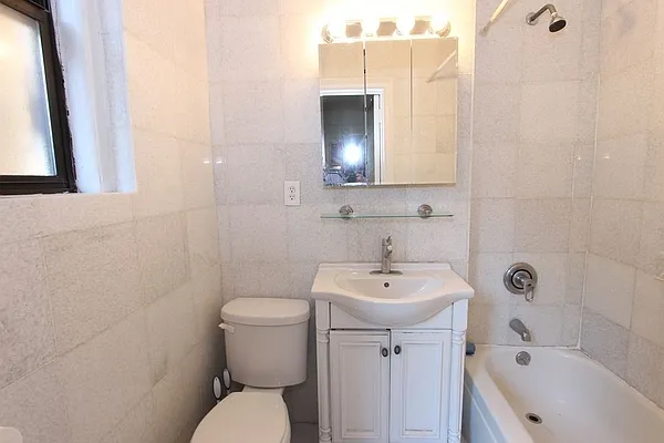 Rented by Dynamik Realty | media 31