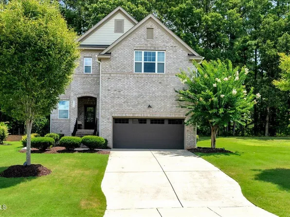 8132 Wheeler Woods Dr, Apex, NC 27539