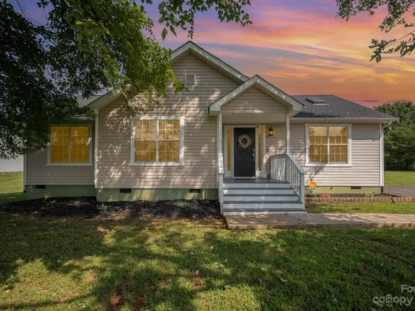 424 Cottonwood Cir, Monroe, NC 28110